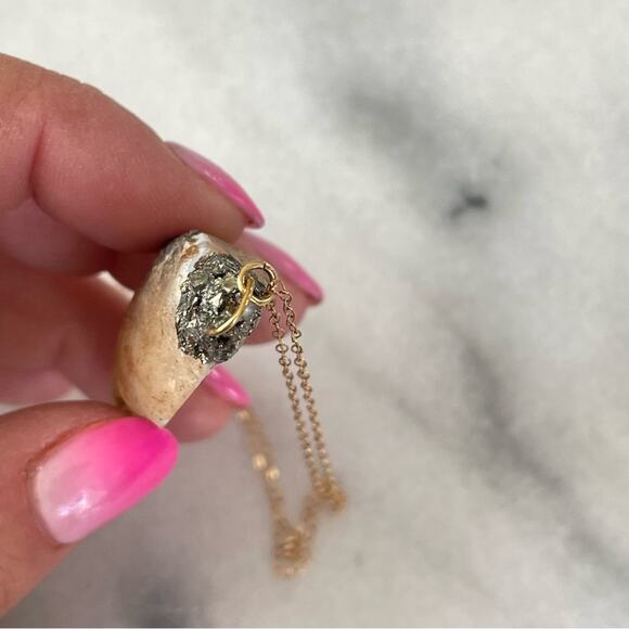 Handmade | Cream White Orange Geode Pendant 32in 14K Gold Filled Chain Necklace - Picture 6 of 6